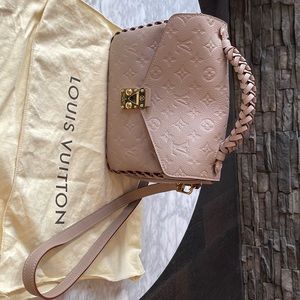 Louis Vuitton limited edition braided POCHETTE MÉTIS